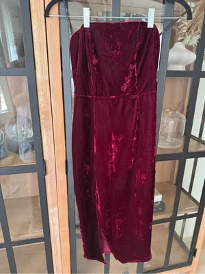Lulu’s Hey Baby Burgundy Velvet Strapless Bodycon Midi Dress cocktail bodycon thumbnail 2