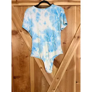 Rue21 Tie Dye Bodysuit 1X Plus Size NWOT Light Blue Y2K Style Retro Rave Boho thumbnail 2