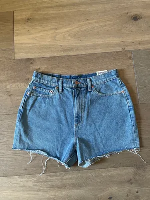 PINK Victoria’s Secret High Waisted Denim Cut Off Shorts Size 28 NWT thumbnail 2