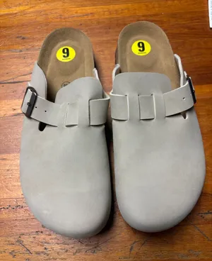 Cushionaire Women's Slip-On Clogs in Light Taupe thumbnail 1