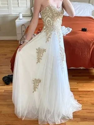 Ball Gown White Size 2 thumbnail 2