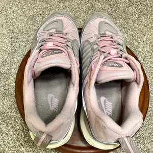 Nike women’s Triple Pink Air Max 98- 640744-200 - Pumice Plum Chalk. Sz 8.5 thumbnail 8