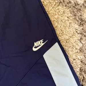 NWT NIKE Sportswear Wide Leg Woven Pants thumbnail 4