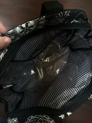 ThirtyOne Boutique Black and White Floral Print Cosmetic Bag thumbnail 5
