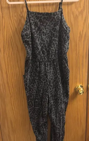 Old navy women’s jumpsuit size medium thumbnail 1