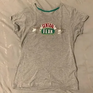 Friends Central Perk t thumbnail 1