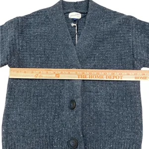 Everyday Basic Staple Universal Thread Thick Cozy Gray V Neck Cardigan Sweater thumbnail 3