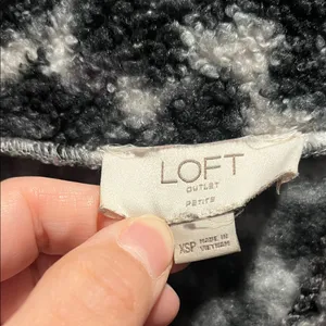 LOFT‎ Black and Gray Cheetah Print Teddy Jacket Pullover Fleece Woman's XSP thumbnail 2