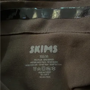 Skims Seamless Sculpt High Waisted Above The Knee Short Cocoa XXS thumbnail 5