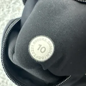 Lululemon Speed Up Shorts High Rise 4" Black Athletic Athleisure Women's 10 thumbnail 6