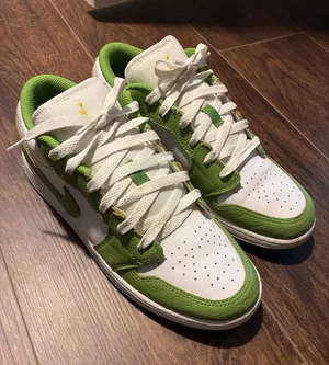 Nike Jordan Low thumbnail 1