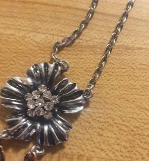 Stunning signature piece necklace. New. thumbnail 5