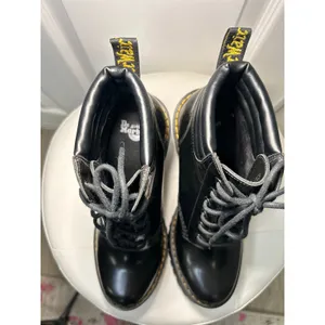 Dr.‎ Martens Persephone Heeled Boot Sz 7 Black Leather Lace Up Platform Lug Sole thumbnail 8