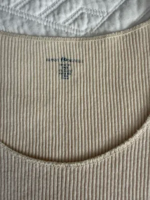 Brandy Melville cropped cream top thumbnail 3