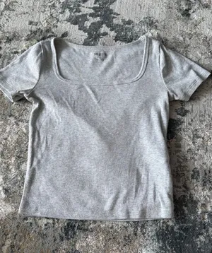 Hollister Top thumbnail 1