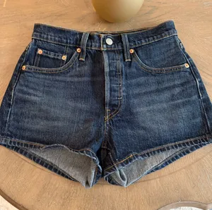 Women's Levi's 501 Jean Shorts Size 25 Blue thumbnail 1