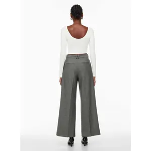 Aritzia ✨Babaton Sculpt Knit Scoopneck White Longsleeve Sz Small Top✨ thumbnail 5
