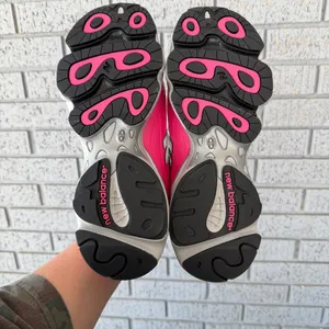 New Balance 1000 Shoes Unisex Womens size 8.5 Men’s size 7 Dragon Berry Pink thumbnail 10