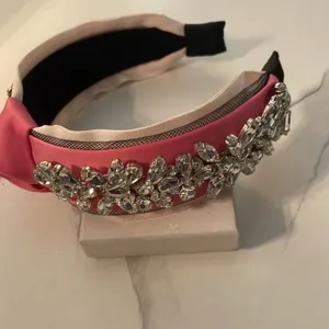 Elegant Pink Embellished Headband thumbnail 2