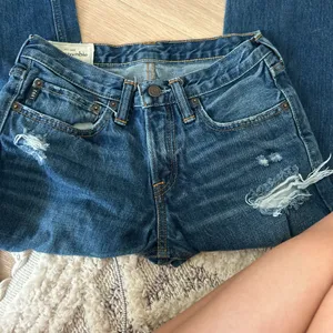 Blue Abercrombie Jeans thumbnail 11