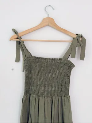 NEW Aritzia Wilfred Women’s Golden Hour Smocked Organic Linen Midi Dress thumbnail 8