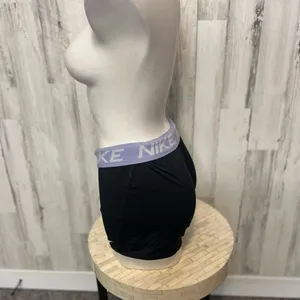 Nike Women’s Black Athletic Shorts with Lavender Logo Waistband Size XS thumbnail 2