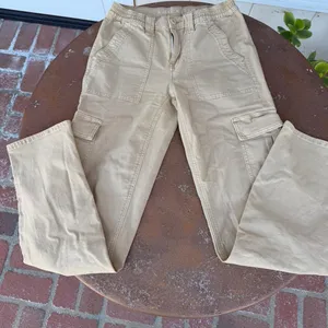American Eagle cargo pants tan high-rise, straight-leg style sz 2 thumbnail 4