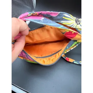 Vera Bradley Crossbody‎ Bag Womens Small Navy Pink Island Blooms Quilted Floral thumbnail 4