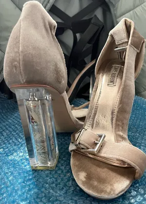 Shoedazzle Cape Robbin Velvet Heels w/ Clear Money Block Heel – Size 7.5 thumbnail 1