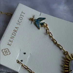 Kendra Scott Elisa Gold Bird Short Pendant Necklace thumbnail 6