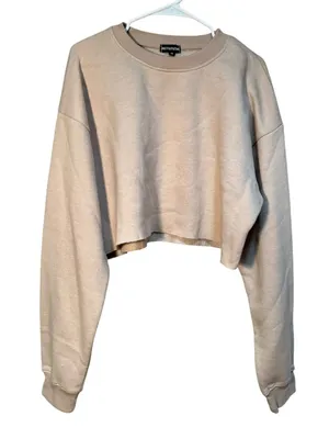PrettyLittleThing Women's Size Medium Cropped Crewneck Sweatshirt Beige Fleece thumbnail 1