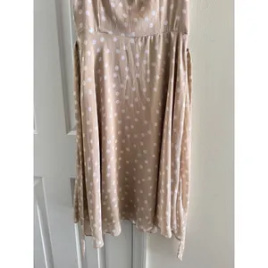 R&K‎ Womens Size 10 Polka Dot Midi Dress Cowl Neck Sleeveless Belted Tan thumbnail 2