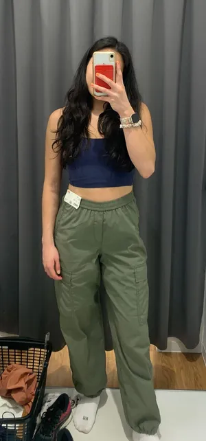 Uniqlo Cargo Pants thumbnail 1