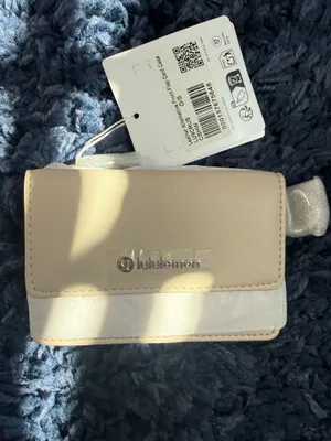 Lululemon leather card holder  thumbnail 5