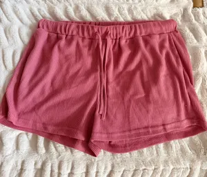 Shorts  thumbnail 1