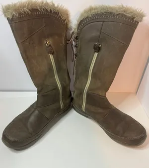 Primaloft Gray Distressed Leather Boots Size 8.5 thumbnail 1