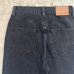 Aritzia Denim Forum Jeans The '90s Joni Hi-rise Loose Jean Black Sz 25 thumbnail 6