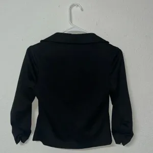 Small black notch blazer one button 3/4 ruched sleeves blazer jacket faux pocket thumbnail 2
