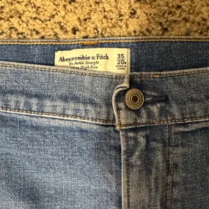 Abercrombie & Fitch Light Blue Denim Jeans 35/20 thumbnail 2