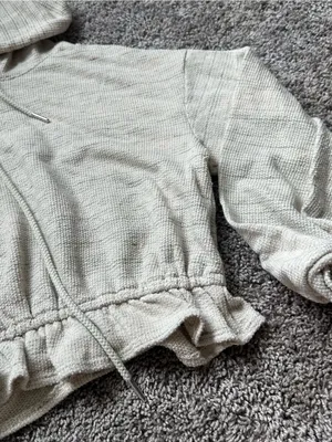 painted threads Cream Cropped Hoodie and Shorts Set thumbnail 5