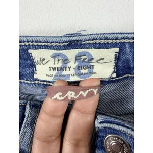 Free People We The Free Women’s Size‎ 28 Distressed High Rise Denim Shorts thumbnail 3