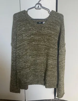 Sweater thumbnail 1