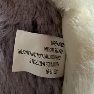 NWOT Barbie White and Purple Plush Faux Fur Heart Slip On Slippers Large 8-9 thumbnail 5