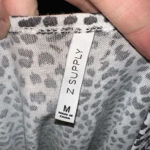 Z Supply cheetah print high neck crop knit M muscle tank thumbnail 3