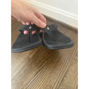 OluKai Women's Ohana Black Flip flops Sz 11 thumbnail 4