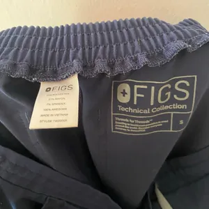 FIGS Navy Blue Yola Straight Leg Scrub Pants Uniform Nurse Dr Women's size Small thumbnail 2