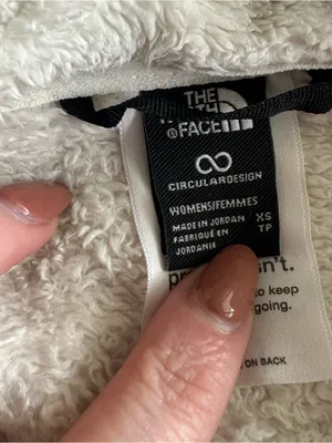 The North Face Women’s Osito Jacket In White Dune thumbnail 7