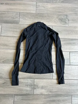 Women’s Black Zip thumbnail 6