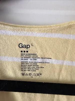 GAP V-Neck Tees thumbnail 5