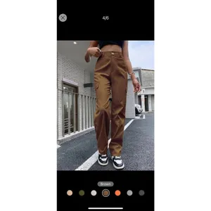 SheIn High-Waisted Brown Cargo Pants – Straight Leg (Size XS) thumbnail 4
